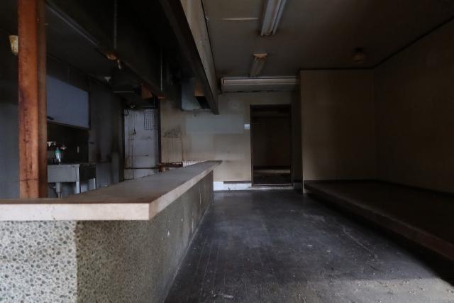 店舗内装解体工事